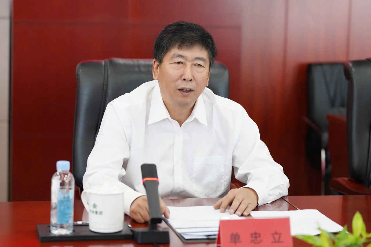 单忠立与广西壮族自治区人大常委会副主任、党组副书记、柳州市委书记张晓钦一行座谈交流